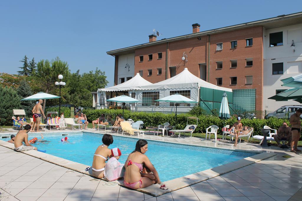 Residence La Piscina Isola del Gran Sasso dʼItalia Εξωτερικό φωτογραφία