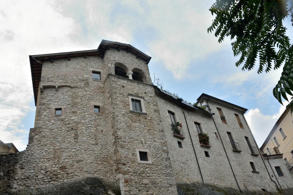 Residence La Piscina Isola del Gran Sasso dʼItalia Εξωτερικό φωτογραφία