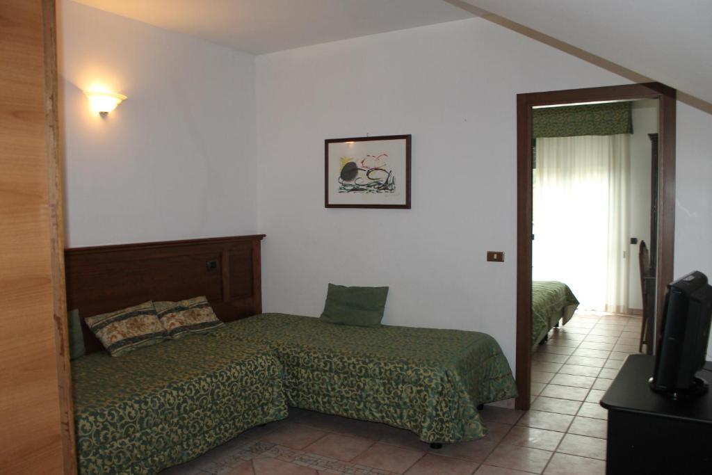 Residence La Piscina Isola del Gran Sasso dʼItalia Εξωτερικό φωτογραφία